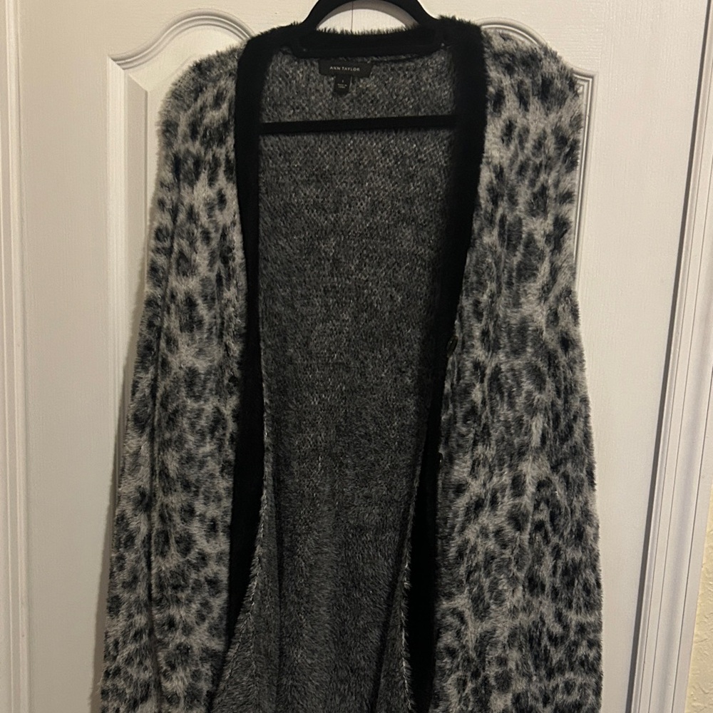 Ann Taylor Black and White Patterned Cardigan